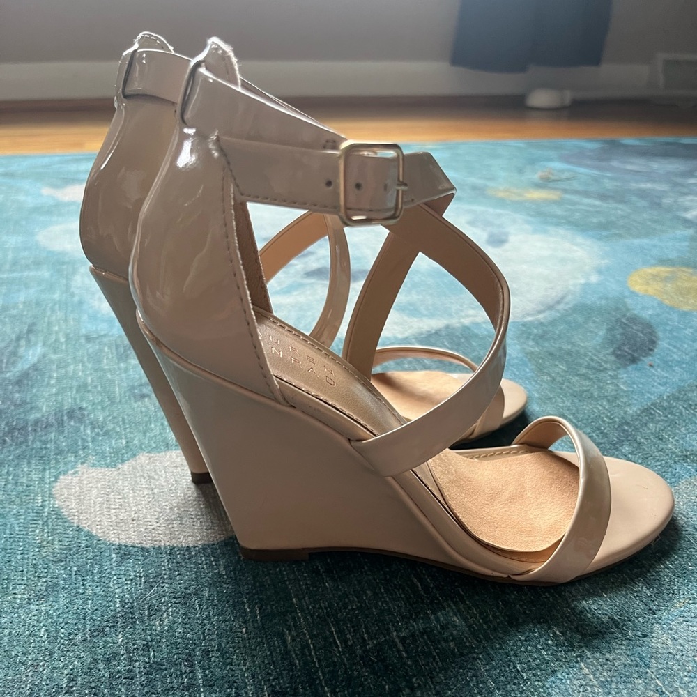Lauren Conrad wedges. Size7.5